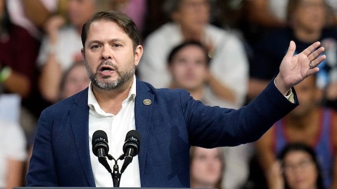 How Ruben Gallego hopes his unusual path to the Senate will ‘nudge’ Democrats — and the chamber