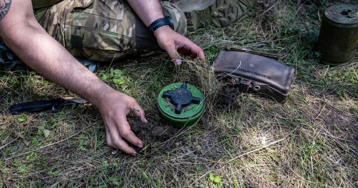 Russia’s European neighbors are lifting bans on landmines. Campaigners are horrified