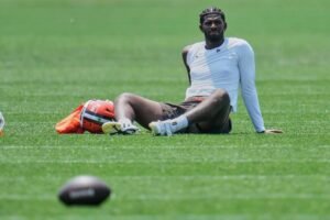 Browns rookie QB Shedeur Sanders ticketed after police say he drove 101 mph in Cleveland suburb