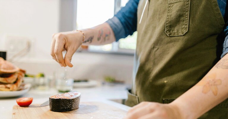 The Horse Salt Trick for Men: A Blue Horse Salt Recipe for Enhancing Men’s Performance