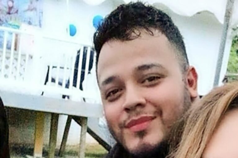 Kilmar Abrego Garcia’s lawyers ask judge to sanction Trump administration