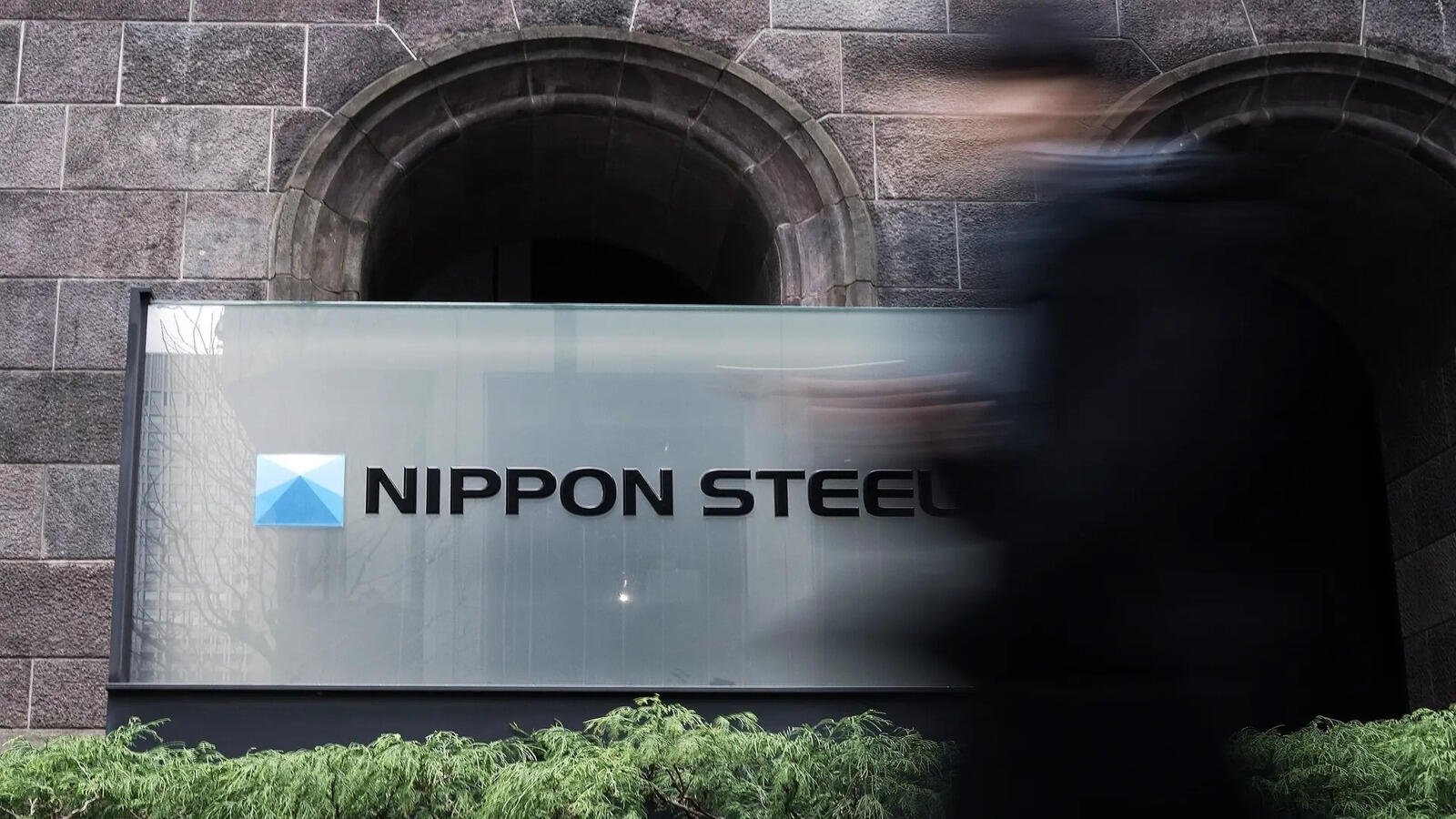 US Steel and Nippon Steel say Trump has approved their partnership