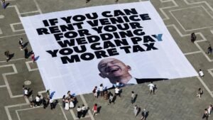 Venice protesters claim victory in Bezos-Sanchez wedding venue change