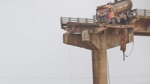 Bridge collapse kills 9 in India’s Gujarat state