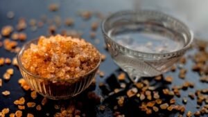 Gond Katira - Benefits and Side Effects Of this Natural Superfood