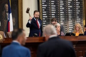 Texas Democrats return to the state as GOP pushes ahead with redistricting