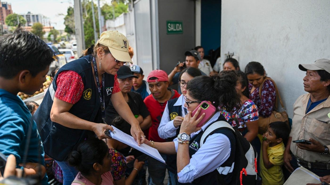 A U.S. federal judge blocks the expulsion of Guatemalan minors